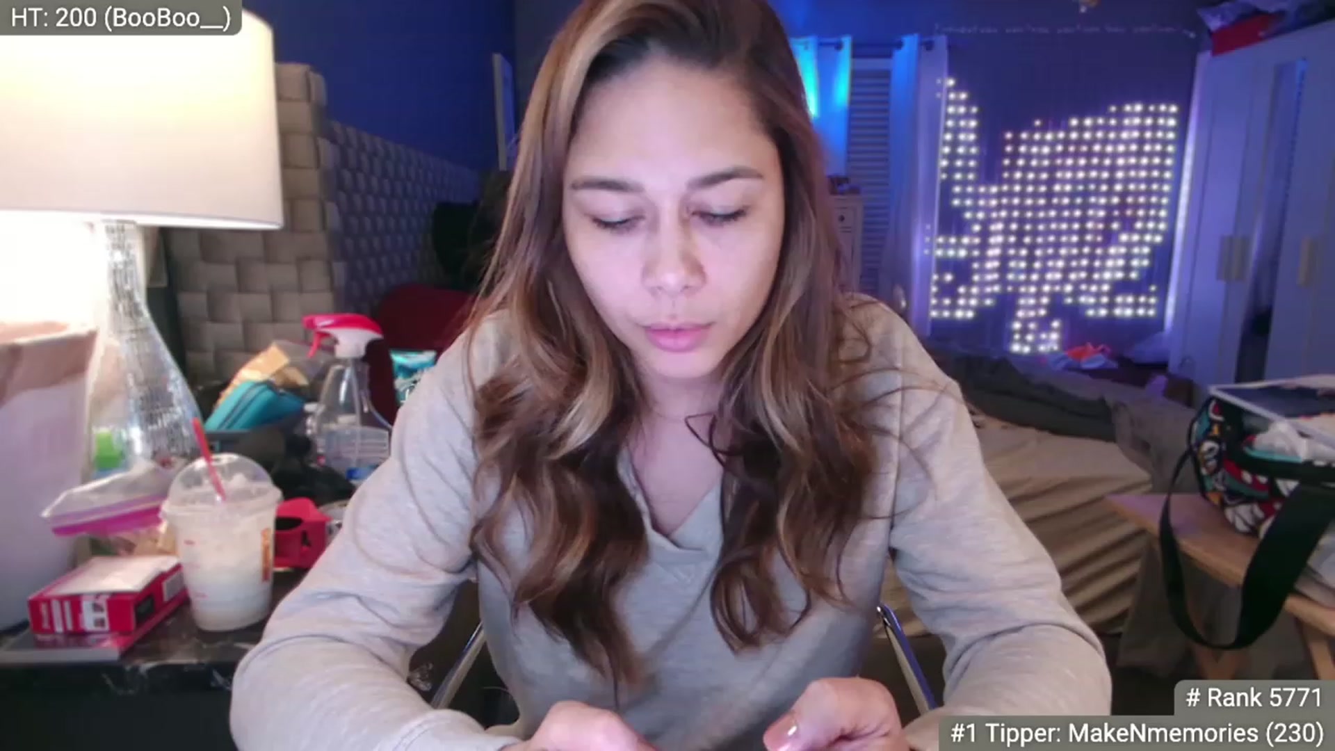 Gallery image thumbnail from Cinnabuns's myfreecams stream on, 11/18/2023, 01:28 image 13 of 20