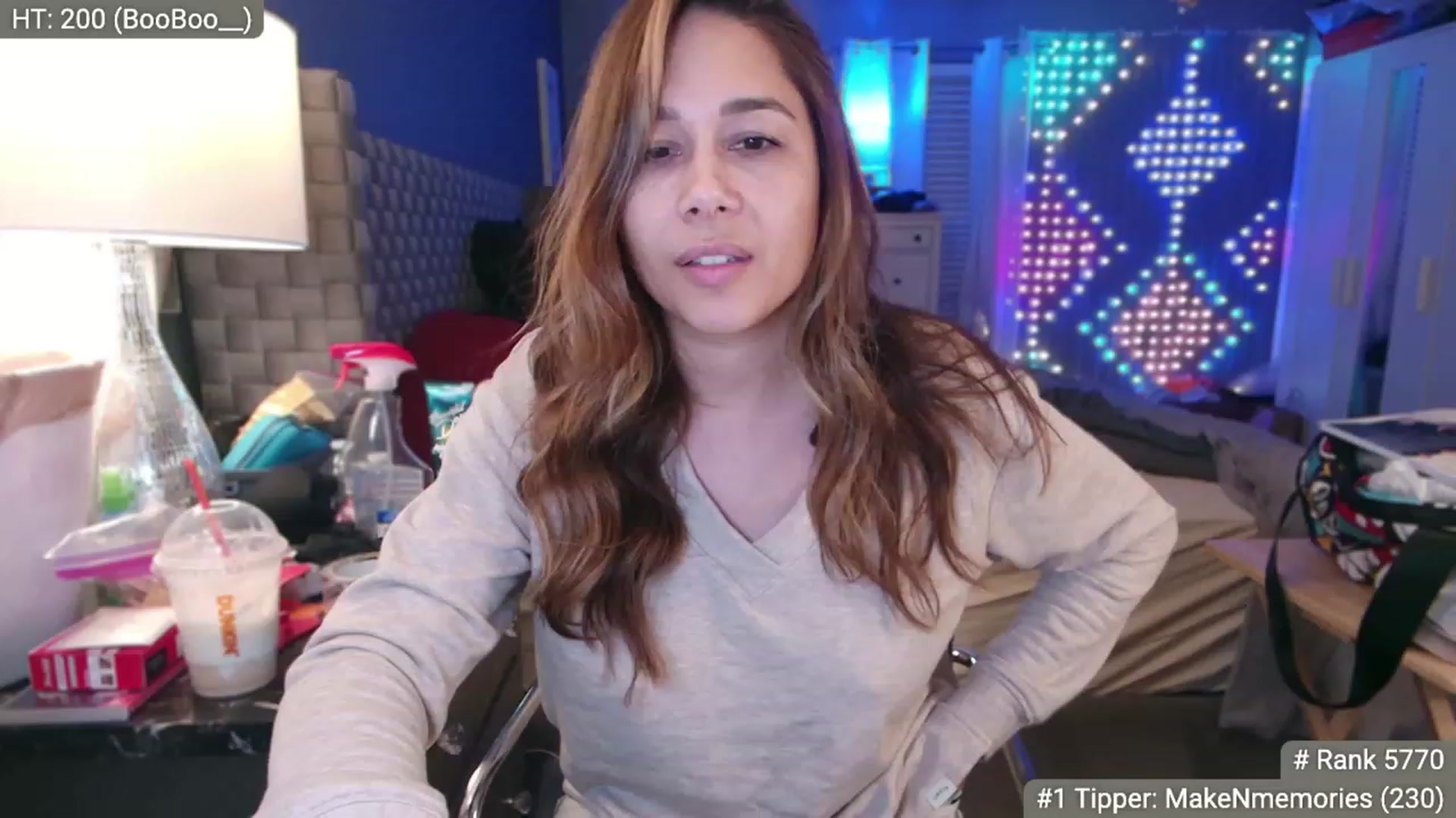 Gallery image thumbnail from Cinnabuns's myfreecams stream on, 11/18/2023, 01:28 image 7 of 20