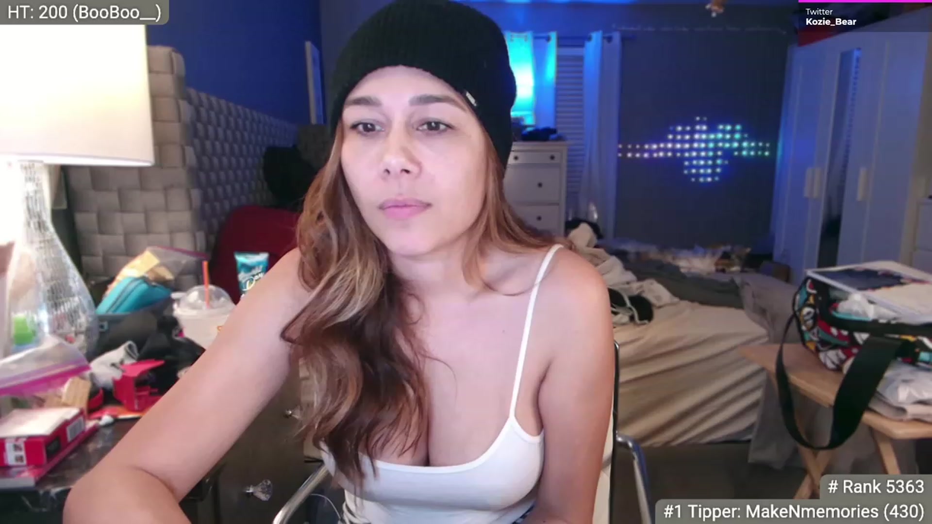 Gallery image thumbnail from Cinnabuns's myfreecams stream on, 11/18/2023, 02:59 image 11 of 20