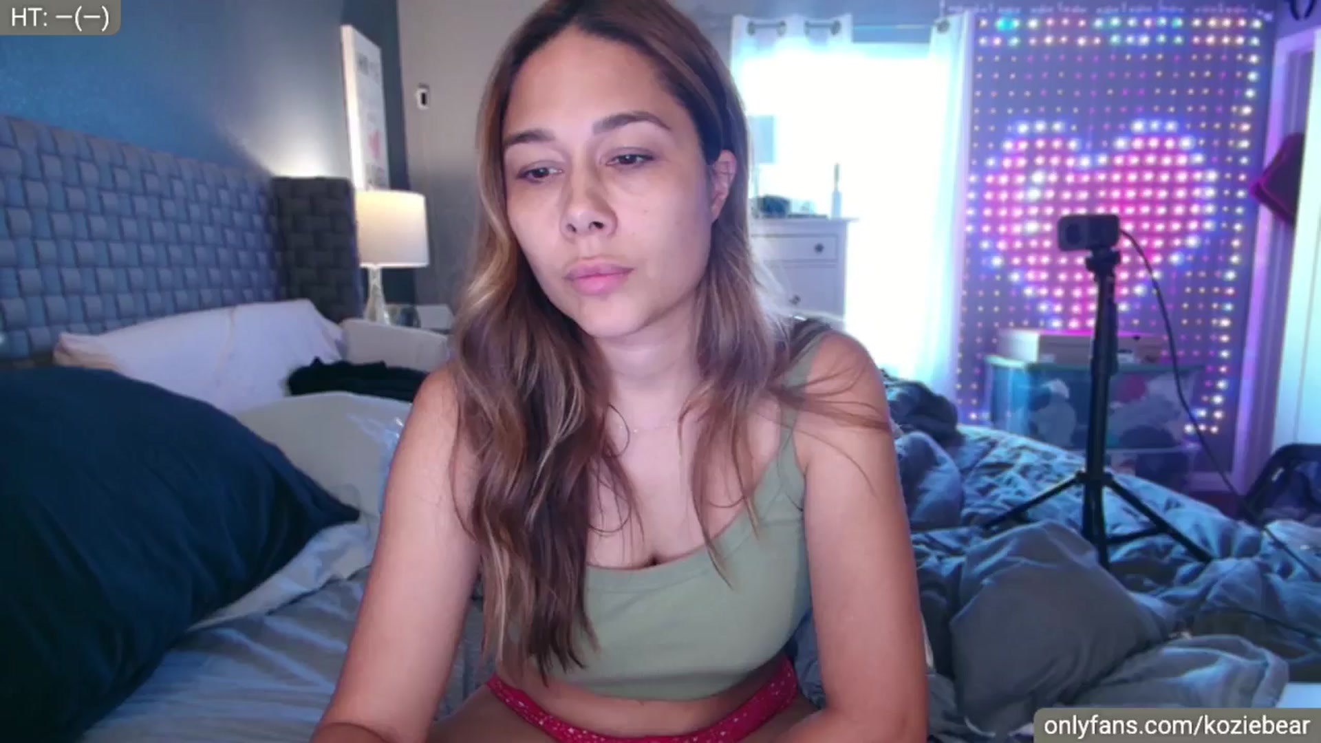 Gallery image thumbnail from Cinnabuns's myfreecams stream on, 06/27/2024, 03:20 image 3 of 20