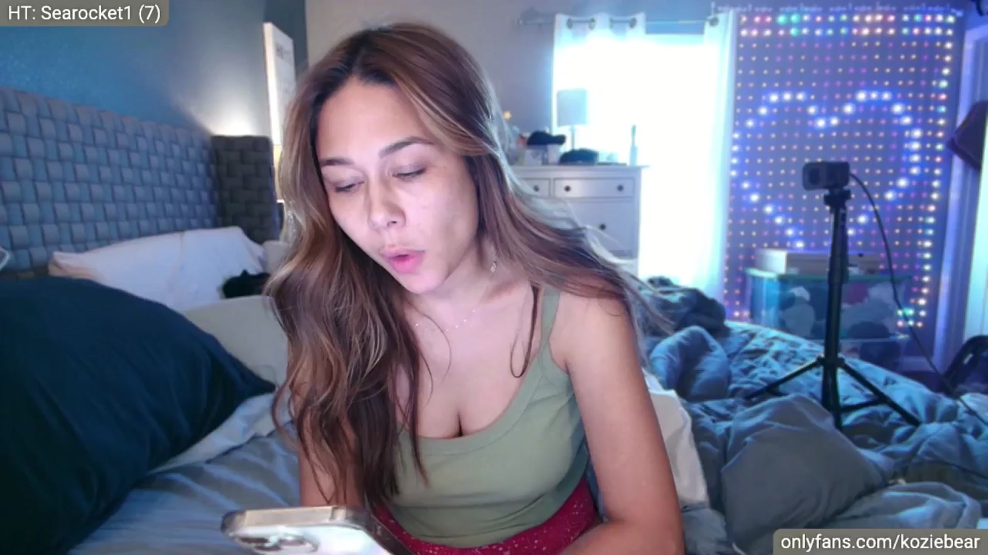 Gallery image thumbnail from Cinnabuns's myfreecams stream on, 06/27/2024, 03:20 image 4 of 20