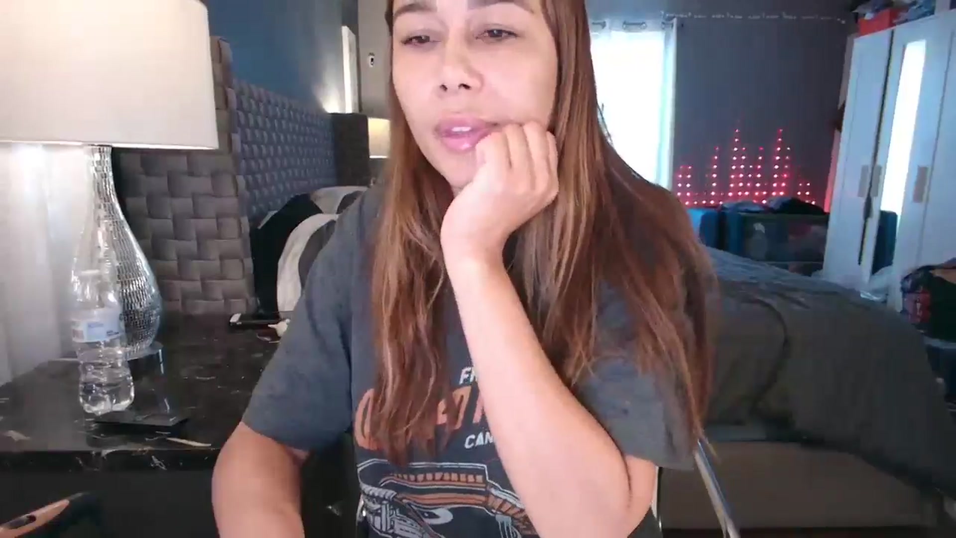 Gallery image thumbnail from Cinnabuns's myfreecams stream on, 07/04/2024, 24:01 image 16 of 20