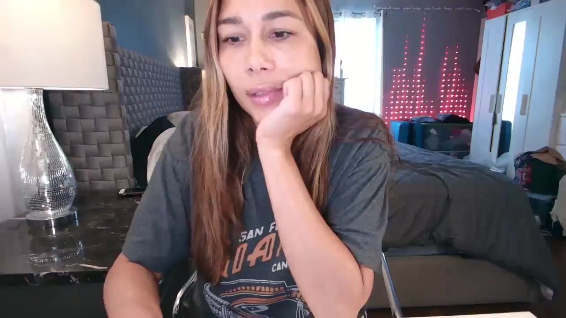 Gallery image thumbnail from Cinnabuns's myfreecams stream on, 07/04/2024, 24:01 image 12 of 20