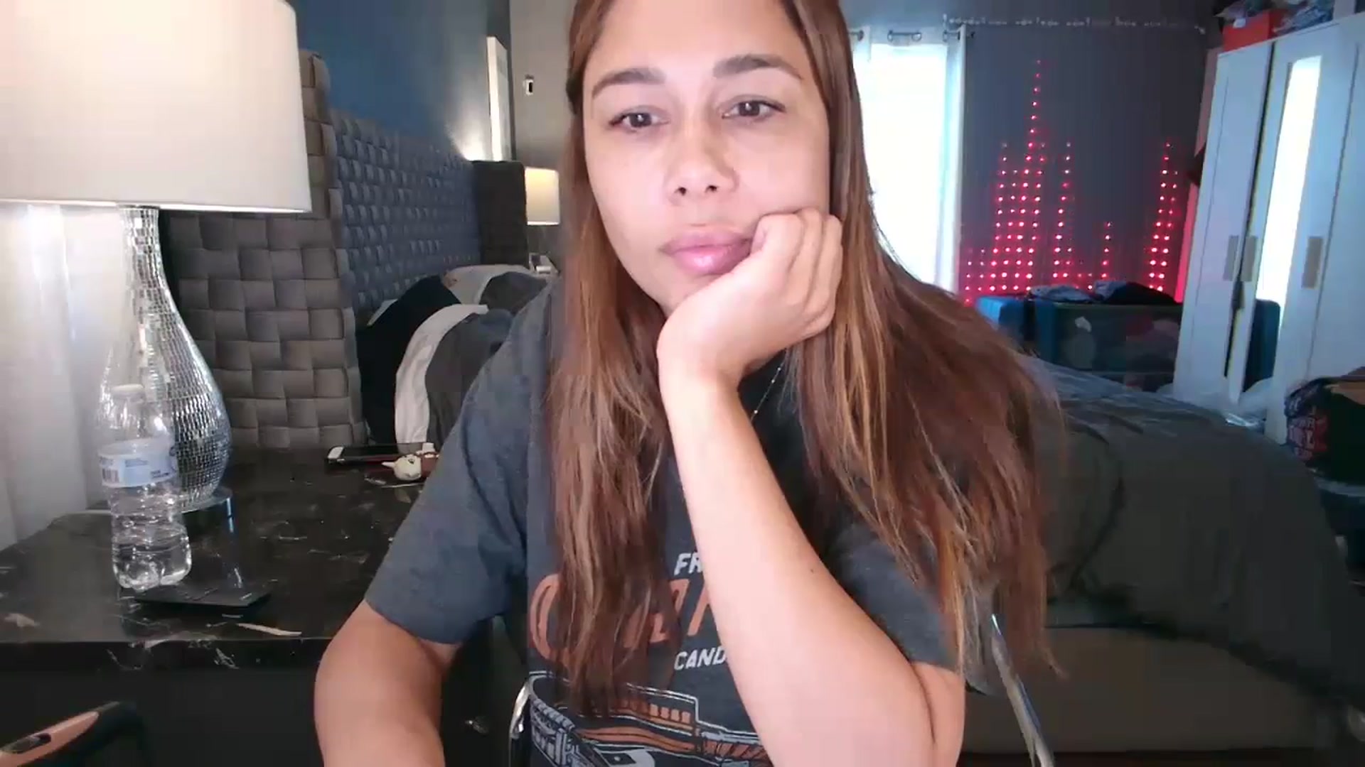 Gallery image thumbnail from Cinnabuns's myfreecams stream on, 07/04/2024, 24:01 image 15 of 20