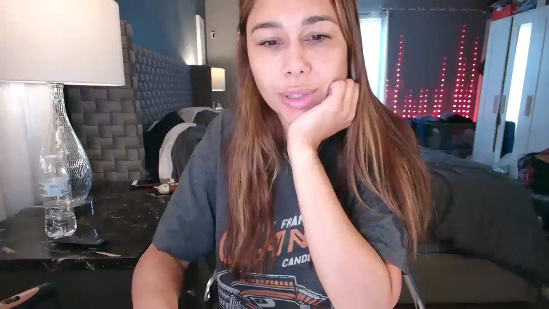 Gallery image thumbnail from Cinnabuns's myfreecams stream on, 07/04/2024, 24:01 image 18 of 20