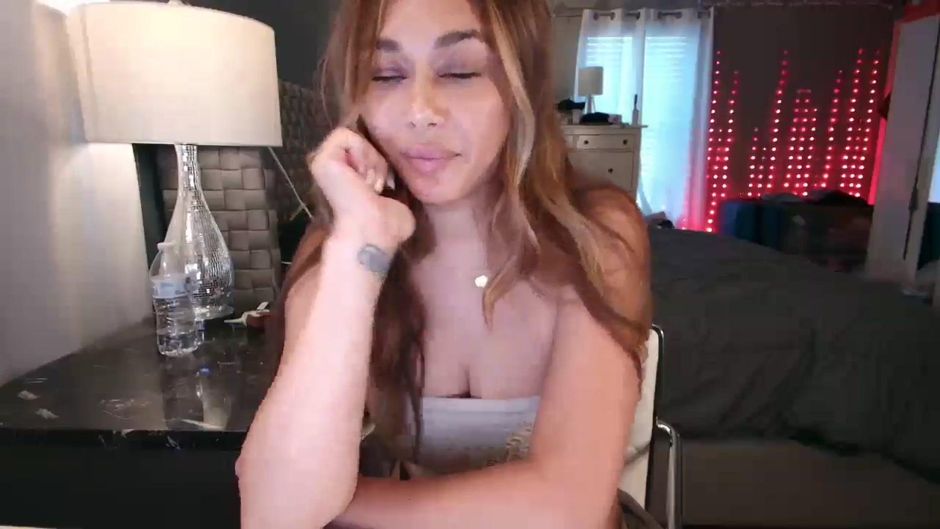 Gallery image thumbnail from Cinnabuns's myfreecams stream on, 07/04/2024, 03:04 image 16 of 20