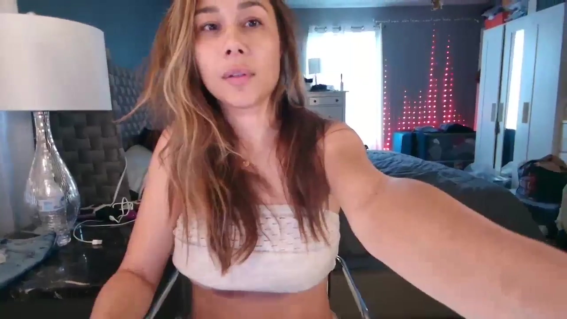 Gallery image thumbnail from Cinnabuns's myfreecams stream on, 07/04/2024, 20:56 image 9 of 20