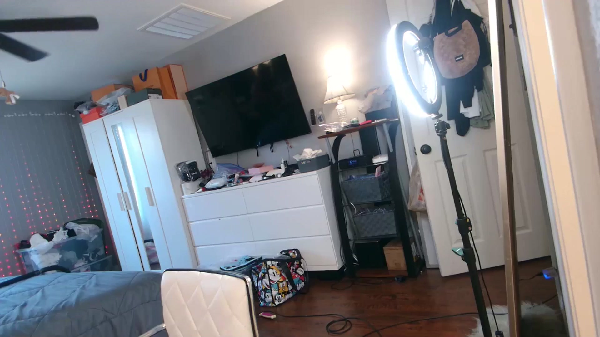 Gallery image thumbnail from Cinnabuns's myfreecams stream on, 07/25/2024, 02:29 image 7 of 20