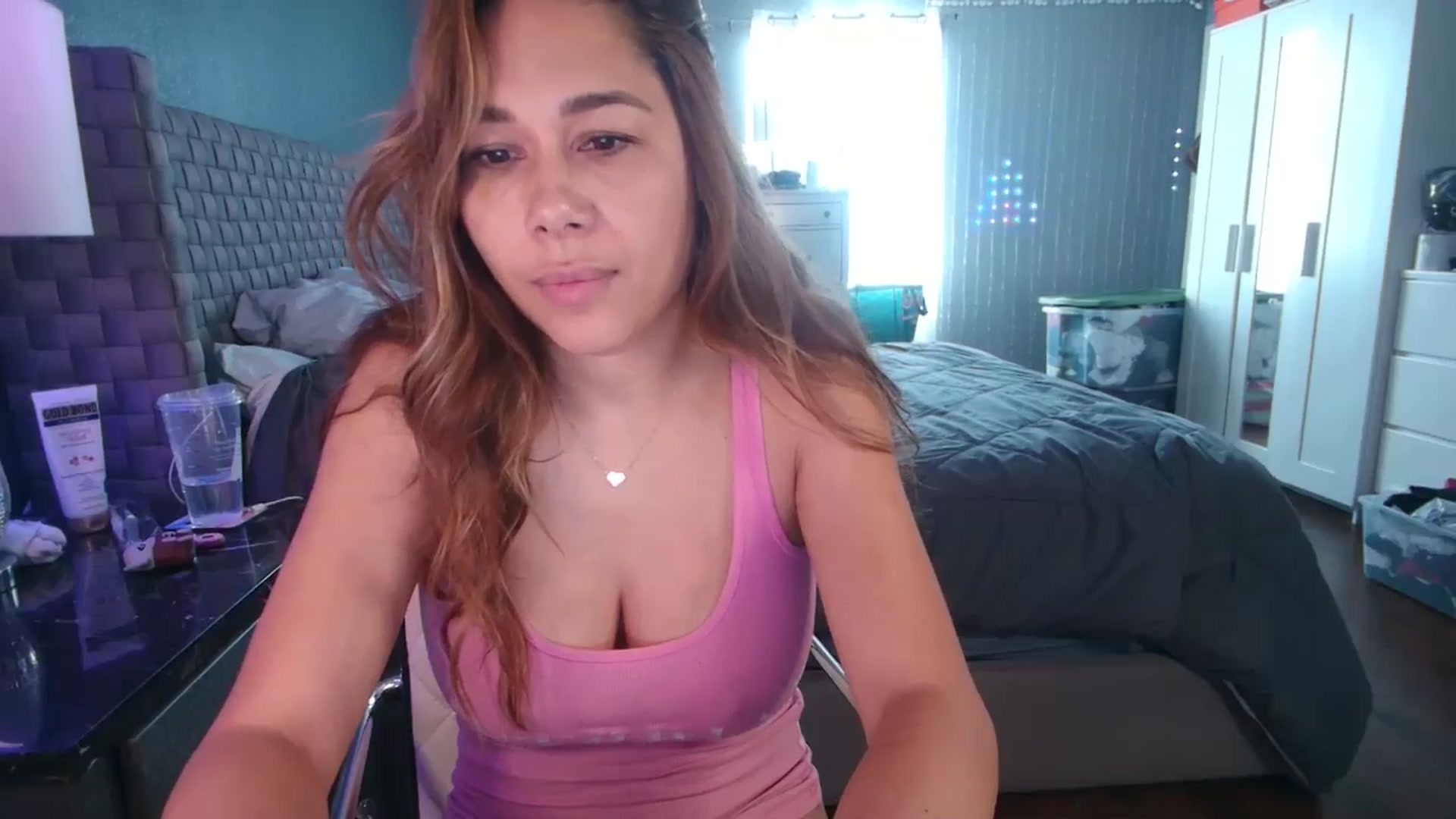 Gallery image thumbnail from Cinnabuns's myfreecams stream on, 07/26/2024, 19:41 image 5 of 20