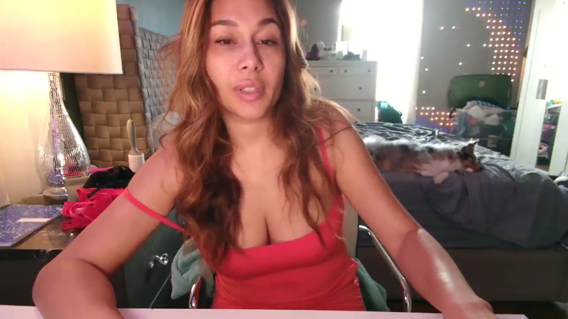 Gallery image thumbnail from Cinnabuns's myfreecams stream on, 08/08/2024, 24:00 image 9 of 20