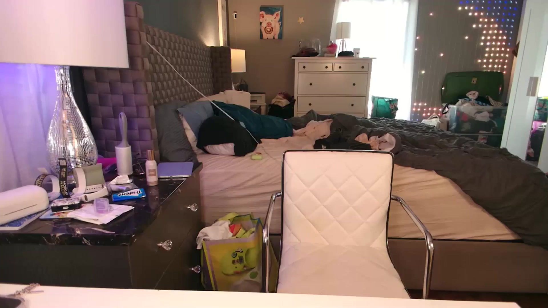 Gallery image thumbnail from Cinnabuns's myfreecams stream on, 08/12/2024, 18:38 image 12 of 20