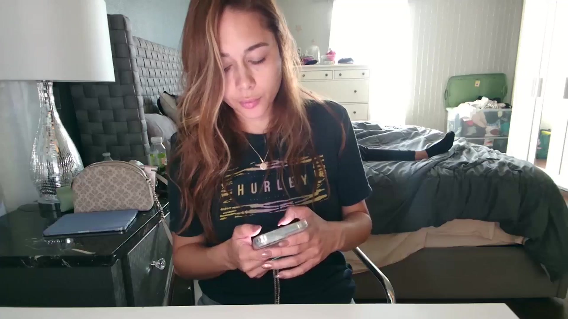 Gallery image thumbnail from Cinnabuns's myfreecams stream on, 08/18/2024, 20:19 image 13 of 20