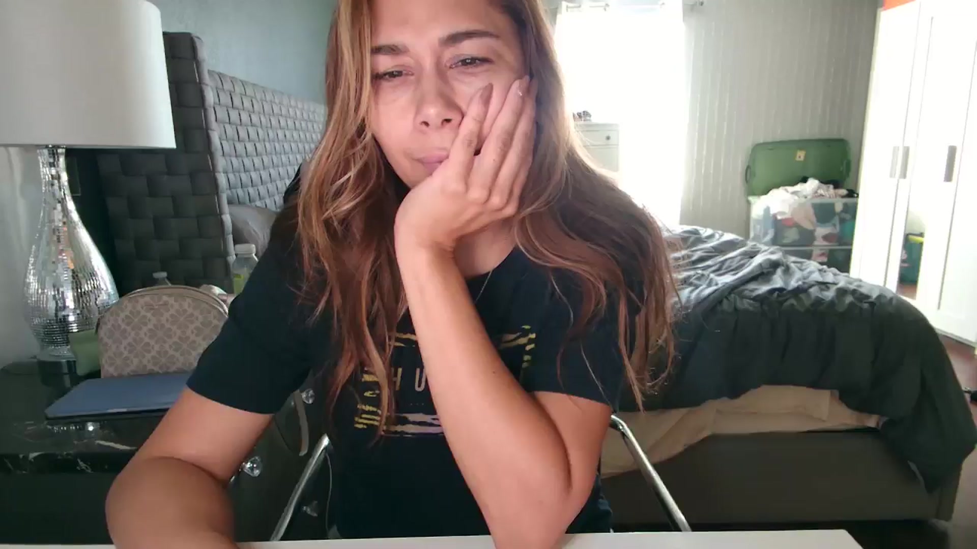Gallery image thumbnail from Cinnabuns's myfreecams stream on, 08/18/2024, 20:39 image 6 of 20