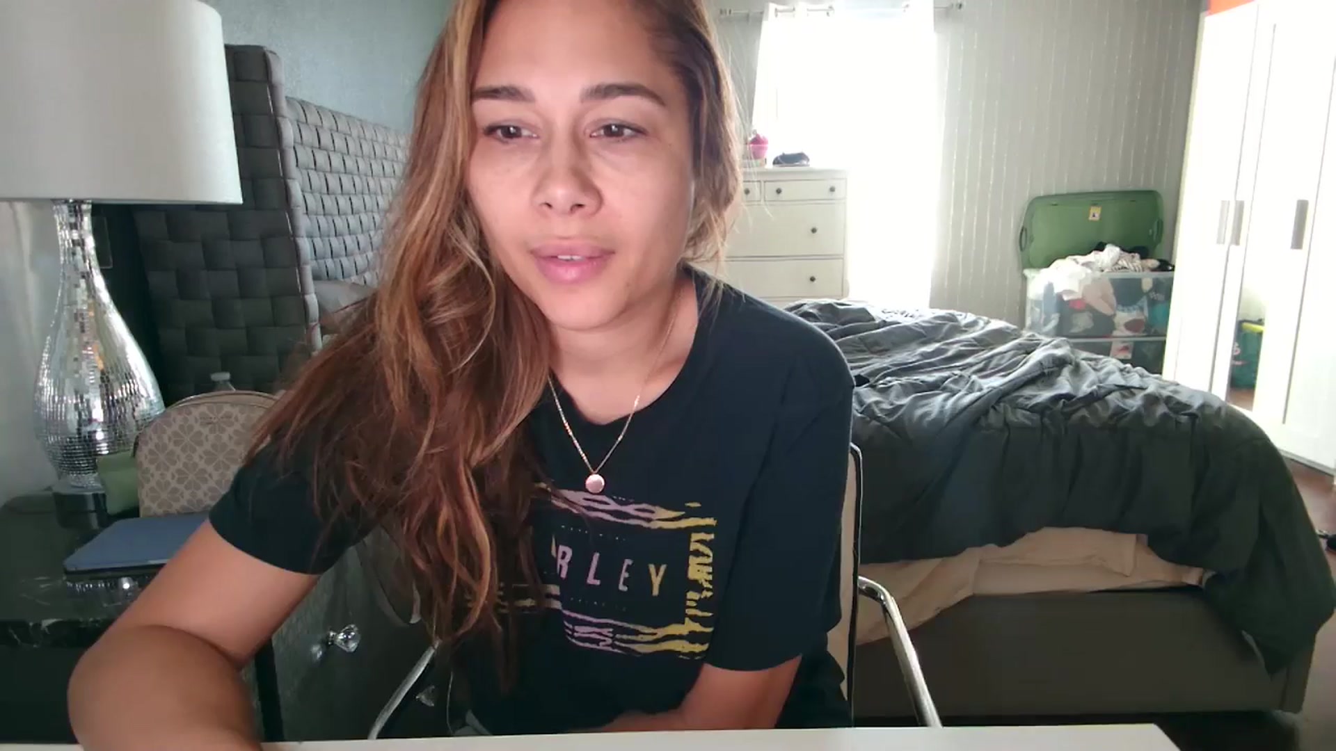 Gallery image thumbnail from Cinnabuns's myfreecams stream on, 08/18/2024, 20:39 image 10 of 20
