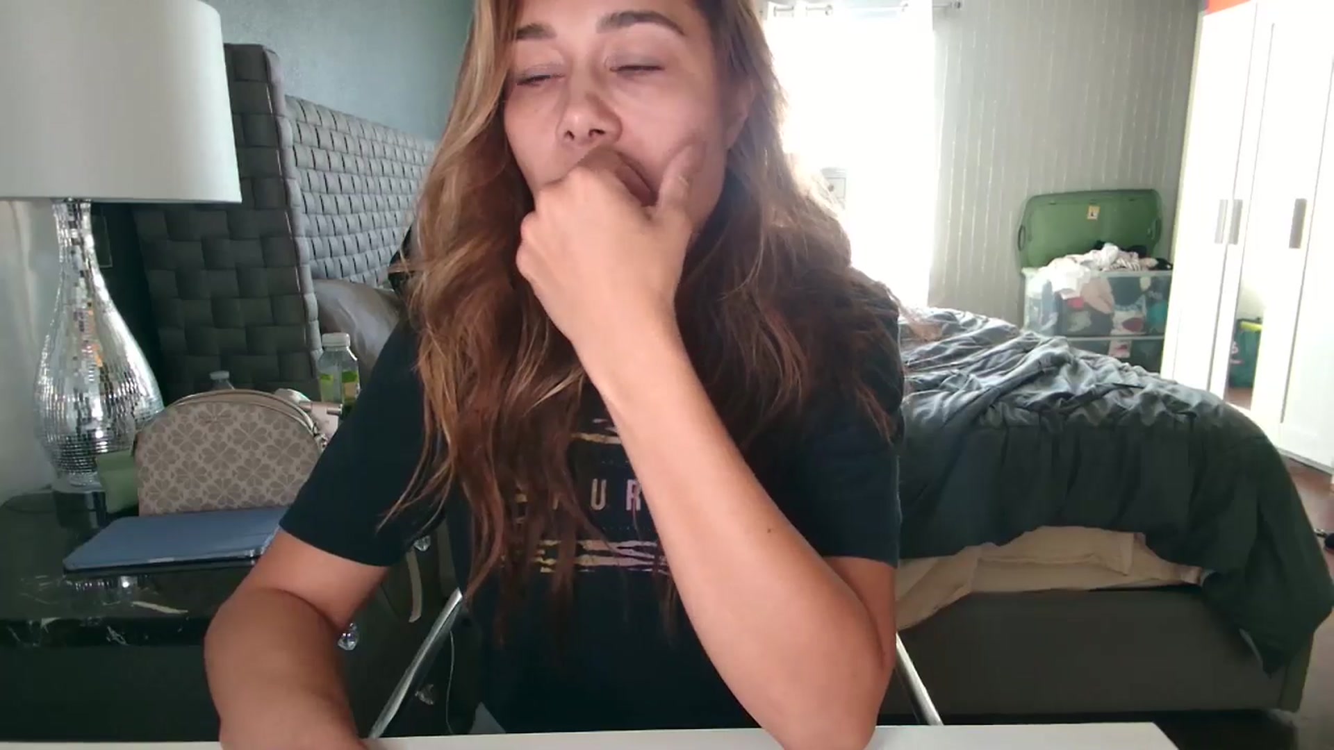Gallery image thumbnail from Cinnabuns's myfreecams stream on, 08/18/2024, 20:39 image 16 of 20