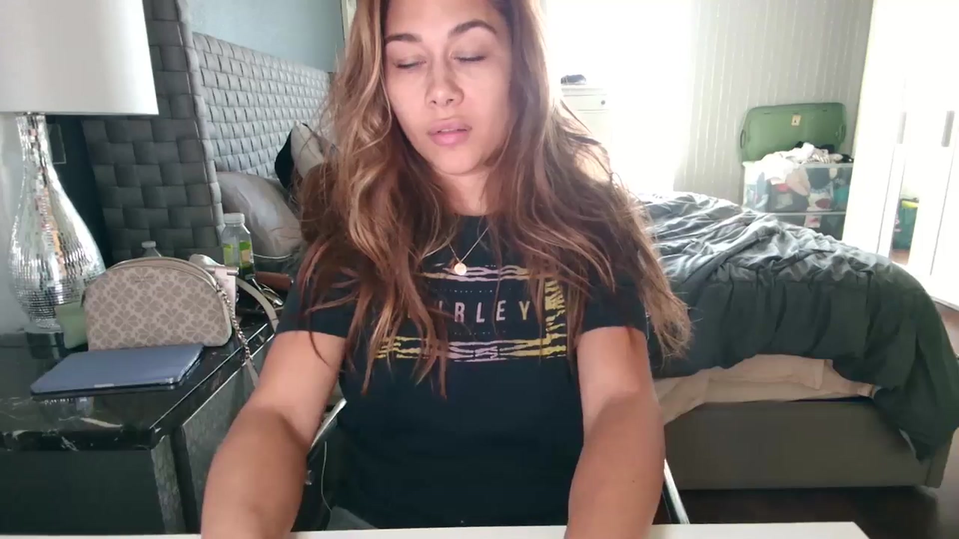 Gallery image thumbnail from Cinnabuns's myfreecams stream on, 08/18/2024, 20:39 image 17 of 20
