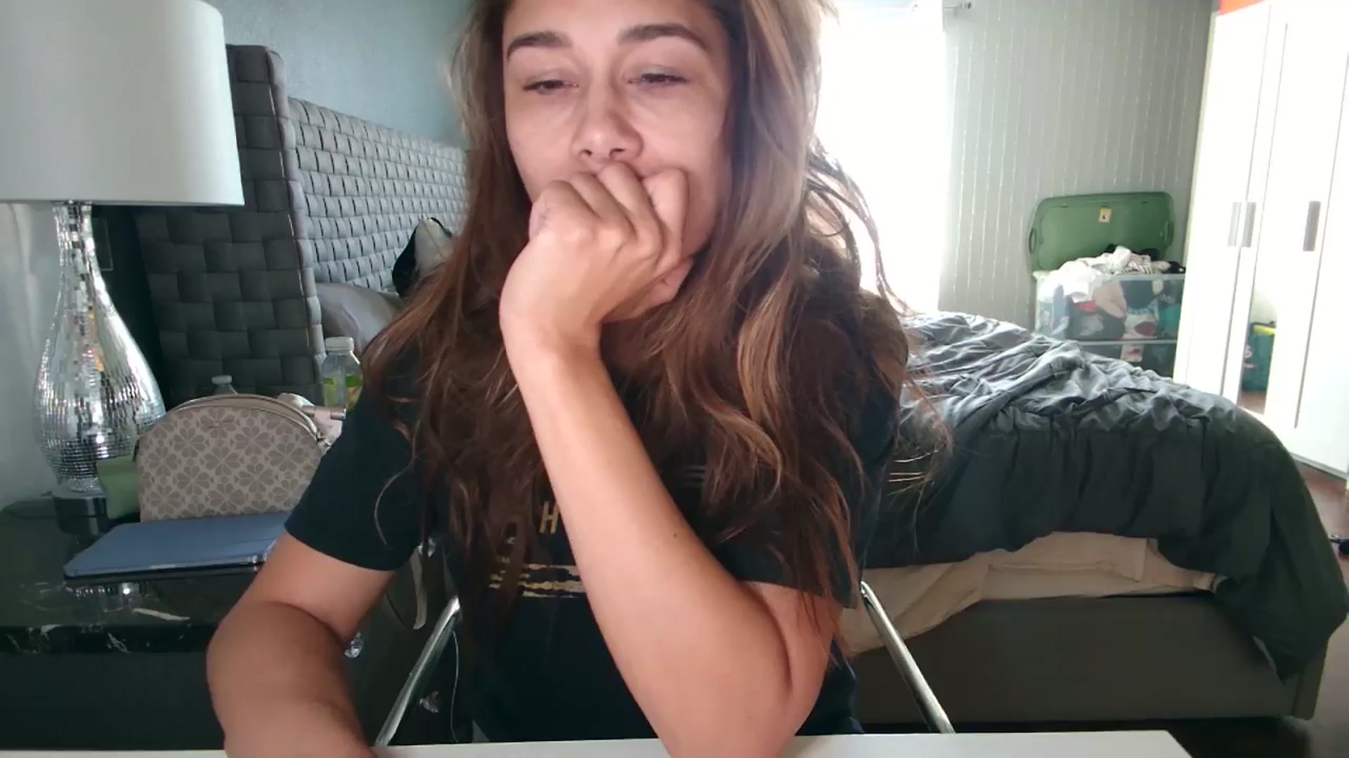 Gallery image thumbnail from Cinnabuns's myfreecams stream on, 08/18/2024, 20:39 image 12 of 20