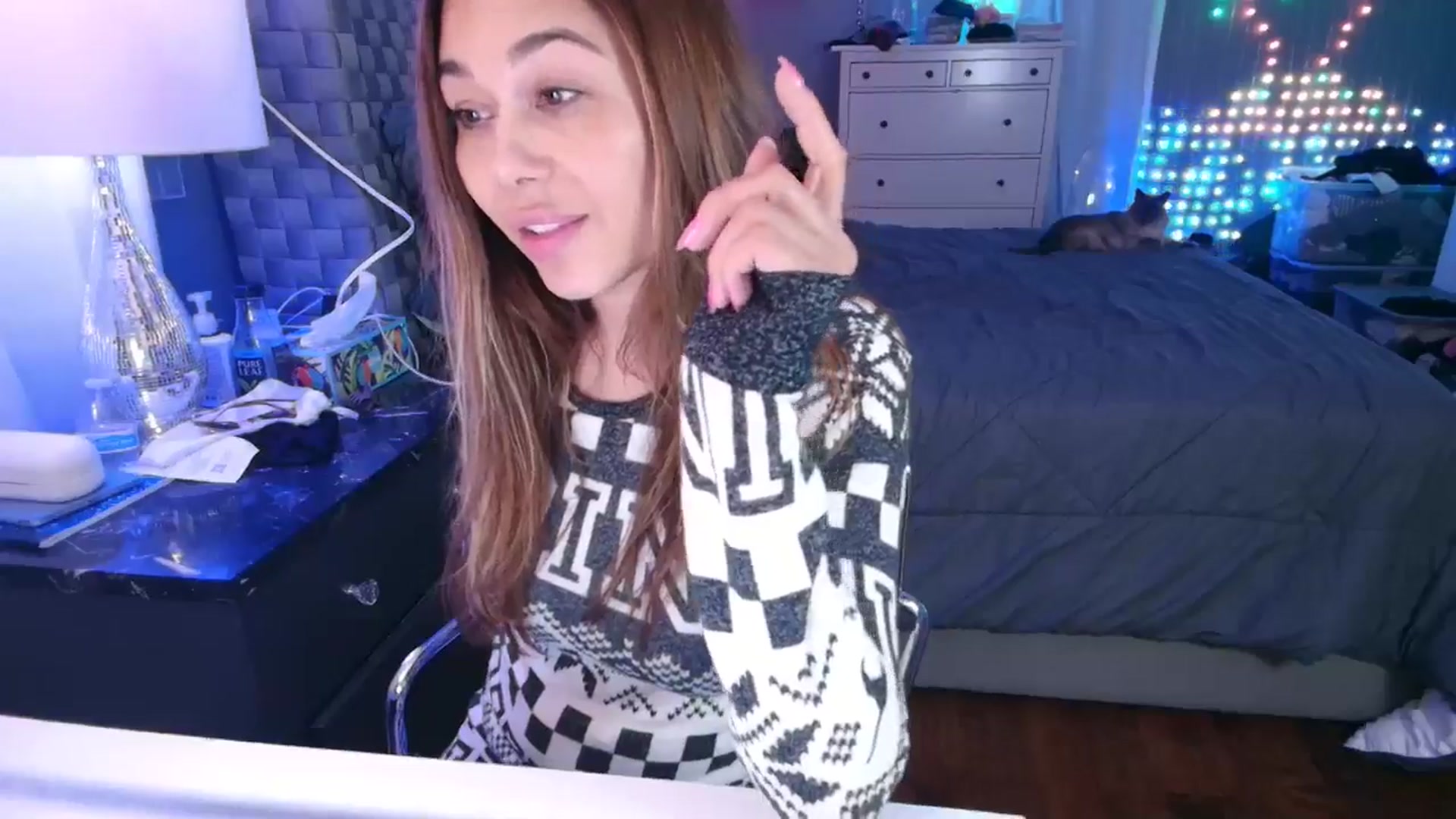 Gallery image thumbnail from Cinnabuns's myfreecams stream on, 09/07/2024, 07:56 image 9 of 20