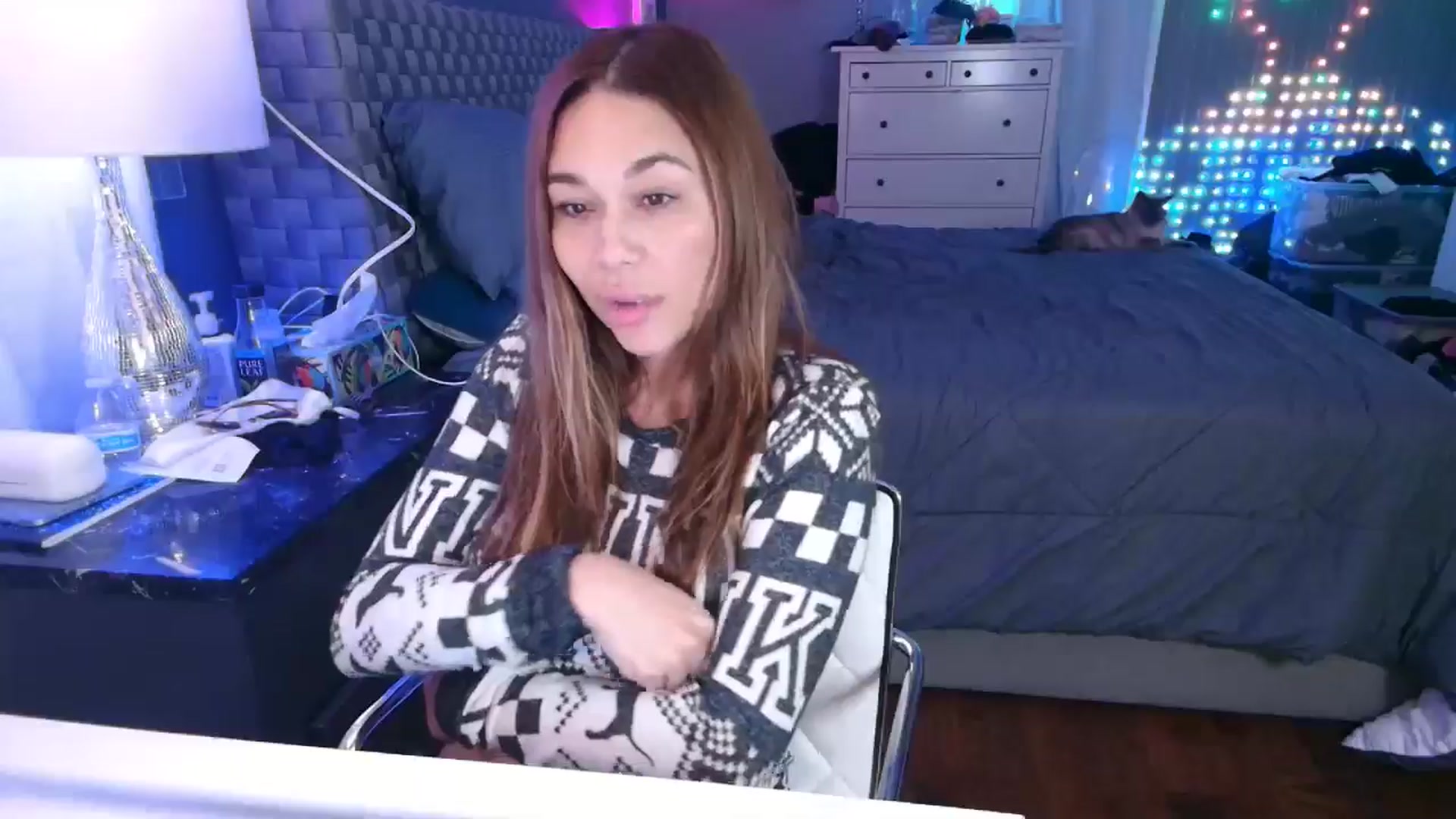 Gallery image thumbnail from Cinnabuns's myfreecams stream on, 09/07/2024, 07:56 image 11 of 20