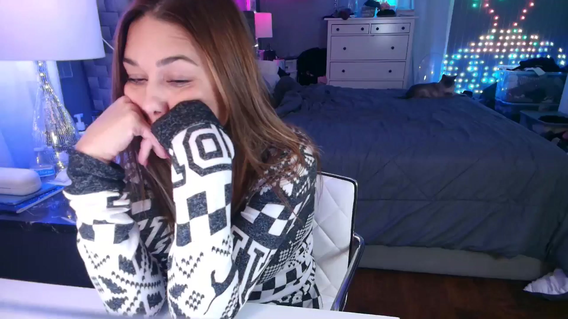 Gallery image thumbnail from Cinnabuns's myfreecams stream on, 09/07/2024, 07:56 image 8 of 20