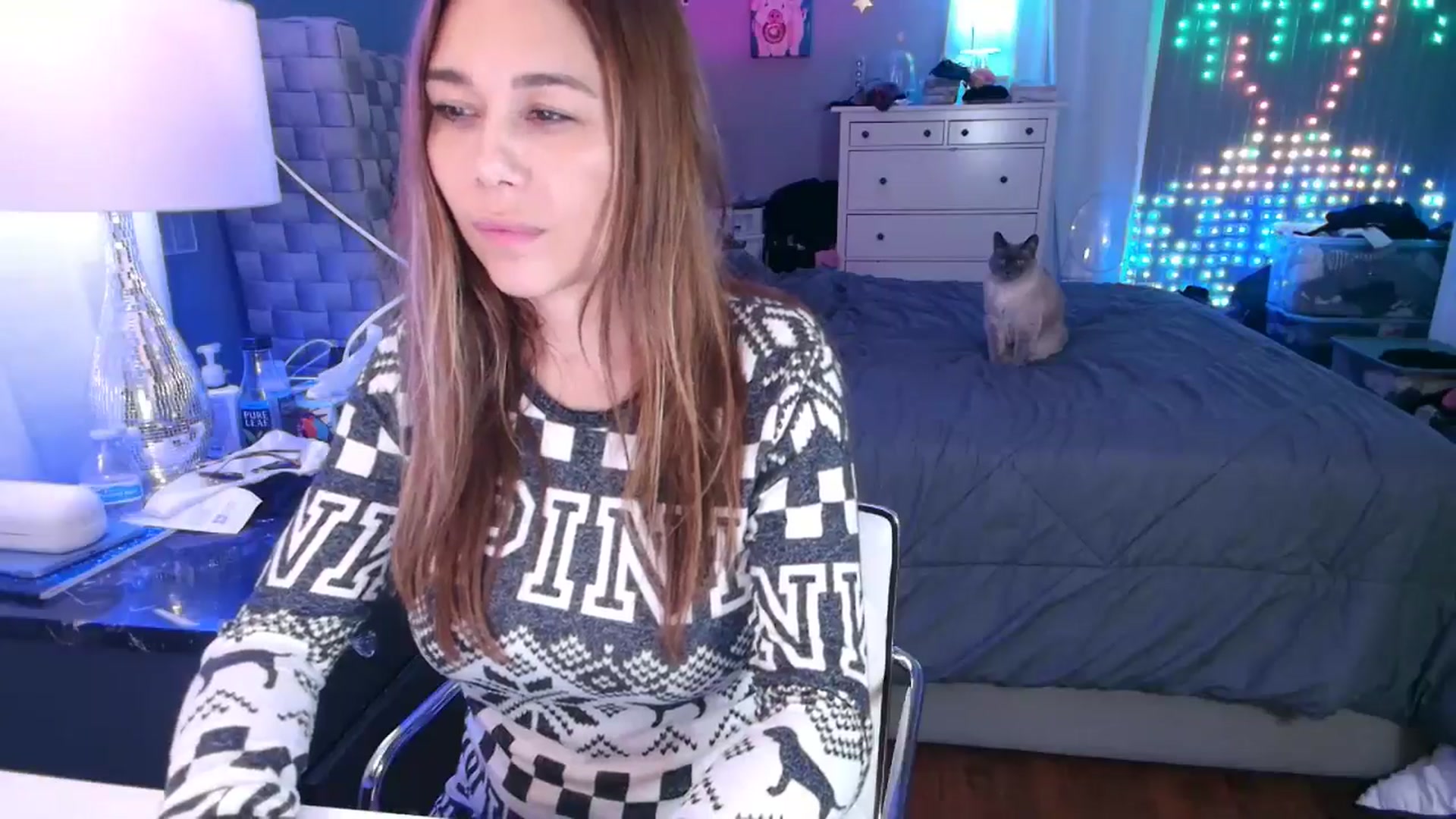 Gallery image thumbnail from Cinnabuns's myfreecams stream on, 09/07/2024, 07:56 image 15 of 20