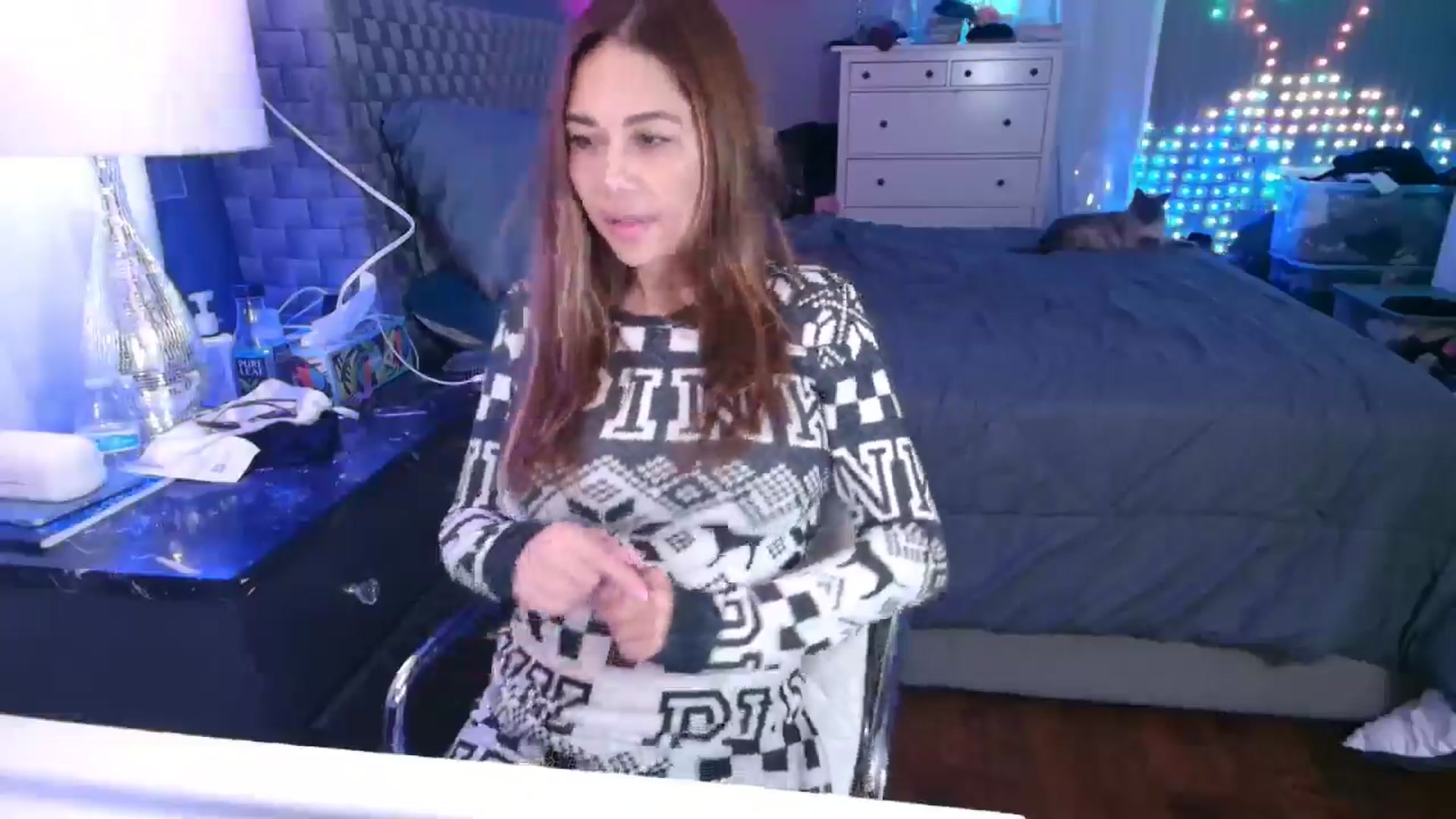 Gallery image thumbnail from Cinnabuns's myfreecams stream on, 09/07/2024, 07:56 image 10 of 20