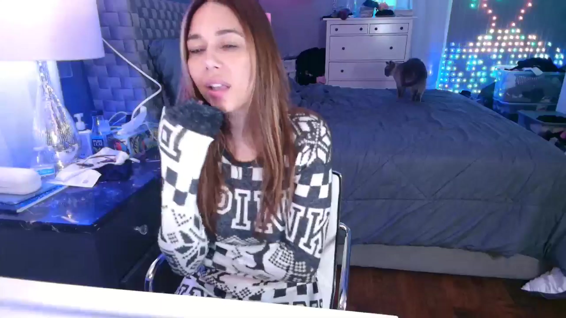 Gallery image thumbnail from Cinnabuns's myfreecams stream on, 09/07/2024, 07:56 image 5 of 20