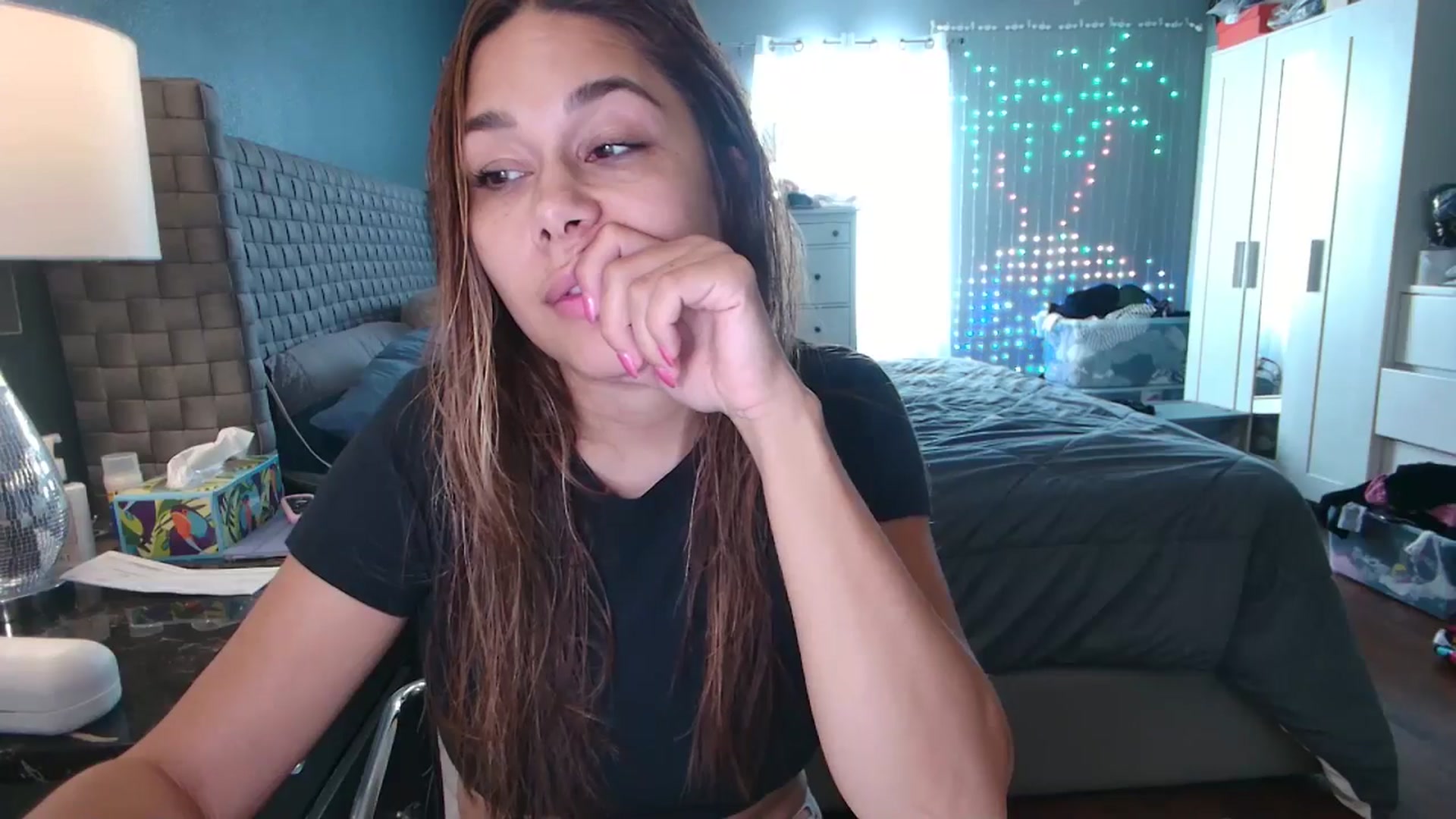 Gallery image thumbnail from Cinnabuns's myfreecams stream on, 09/08/2024, 20:32 image 4 of 20