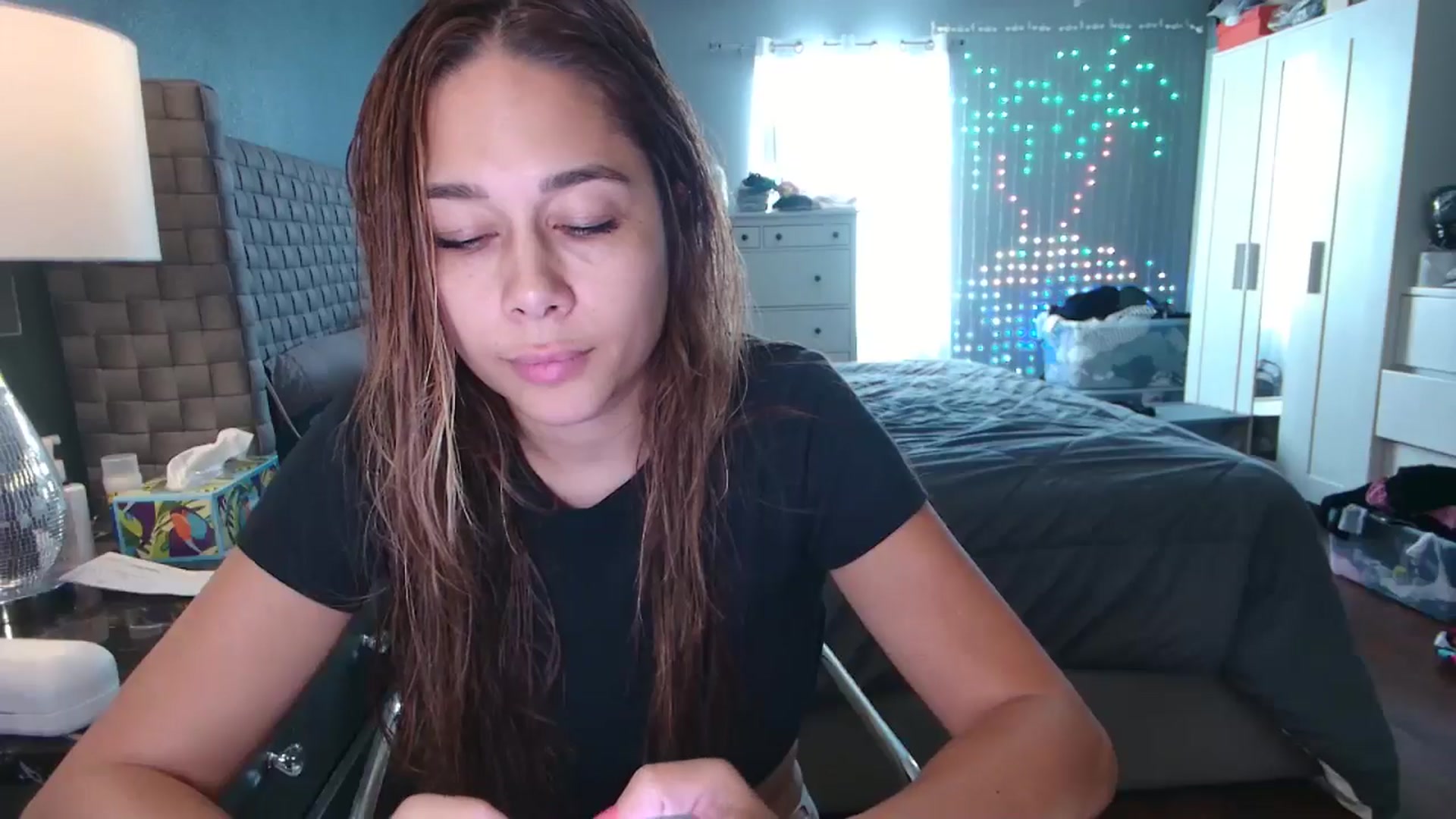 Gallery image thumbnail from Cinnabuns's myfreecams stream on, 09/08/2024, 20:32 image 5 of 20