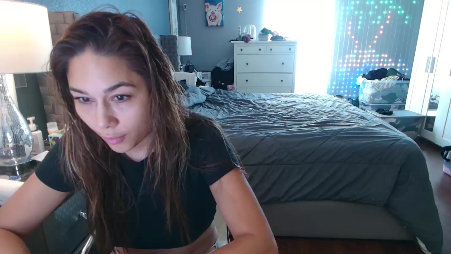 Gallery image thumbnail from Cinnabuns's myfreecams stream on, 09/08/2024, 20:32 image 2 of 20