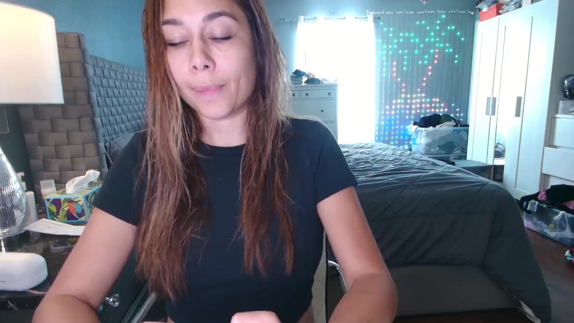 Gallery image thumbnail from Cinnabuns's myfreecams stream on, 09/08/2024, 20:32 image 8 of 20