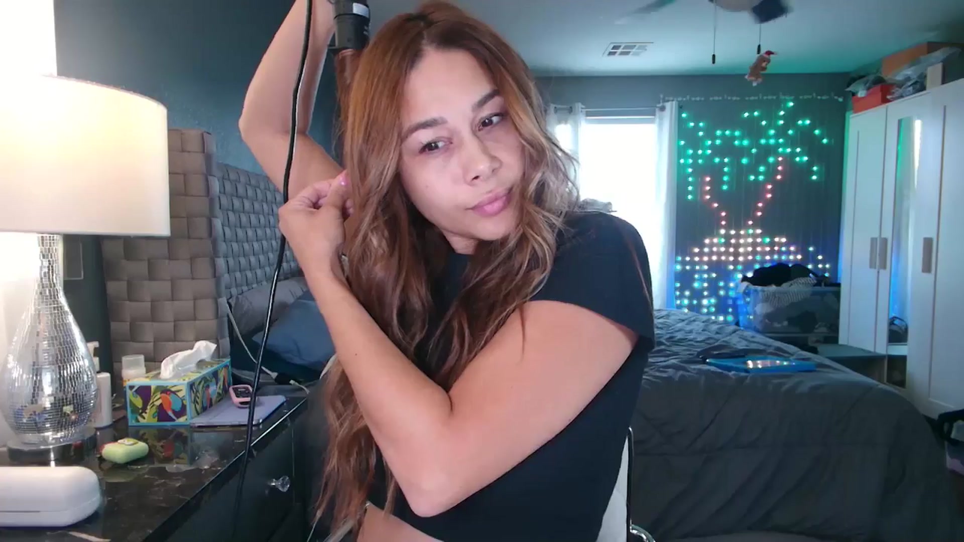 Gallery image thumbnail from Cinnabuns's myfreecams stream on, 09/09/2024, 03:06 image 10 of 20
