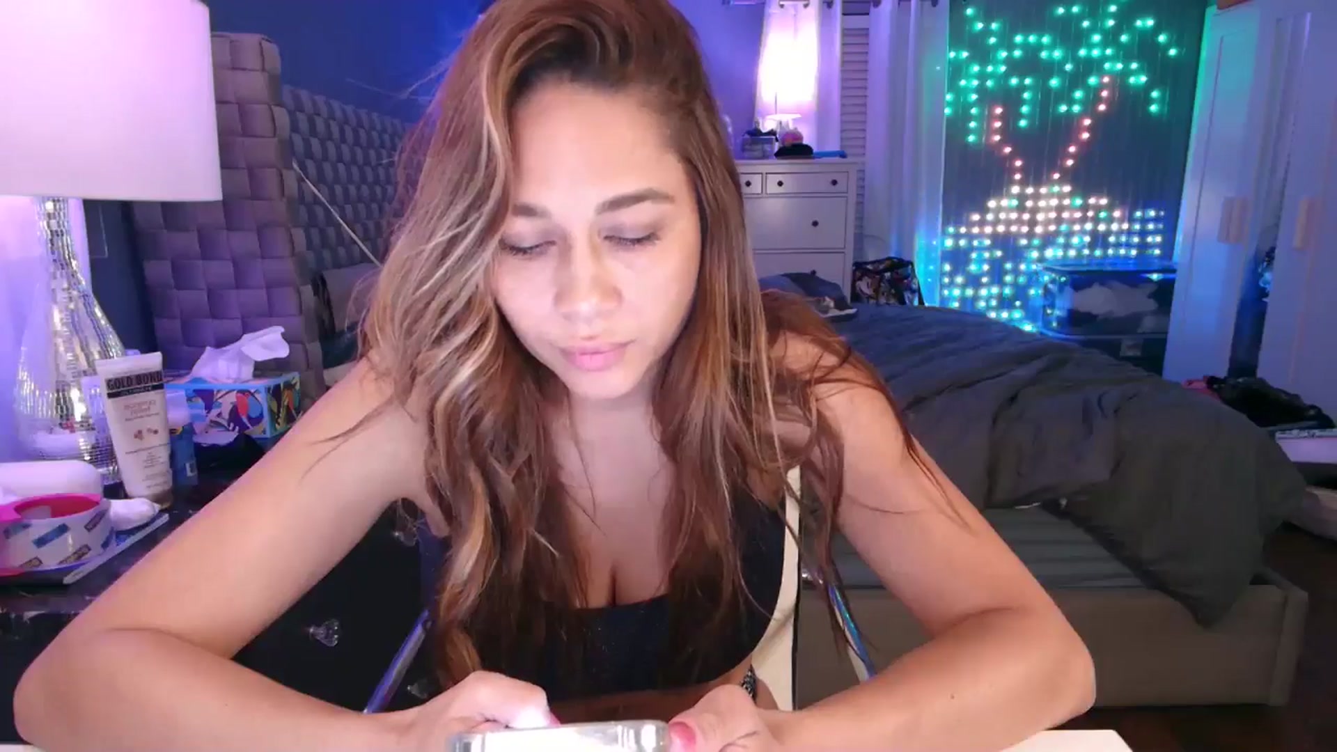 Gallery image thumbnail from Cinnabuns's myfreecams stream on, 09/18/2024, 05:47 image 6 of 20