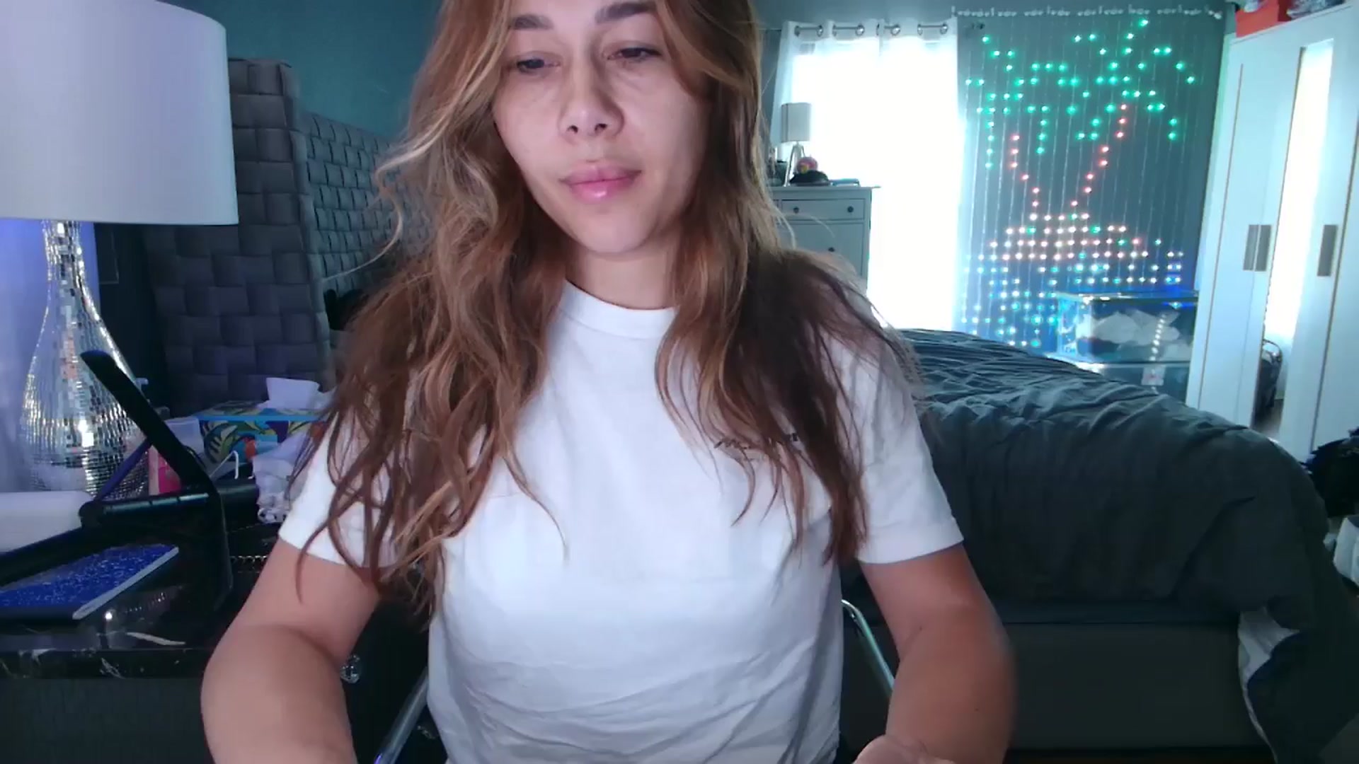 Gallery image thumbnail from Cinnabuns's myfreecams stream on, 09/21/2024, 17:00 image 15 of 20