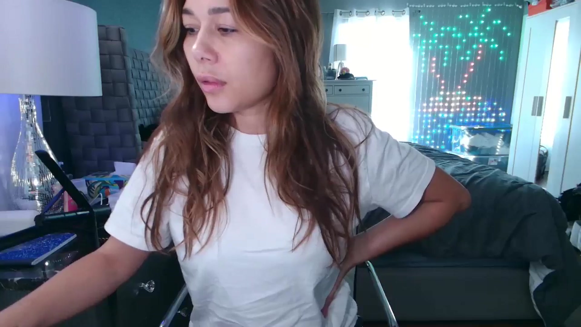 Gallery image thumbnail from Cinnabuns's myfreecams stream on, 09/21/2024, 17:00 image 12 of 20