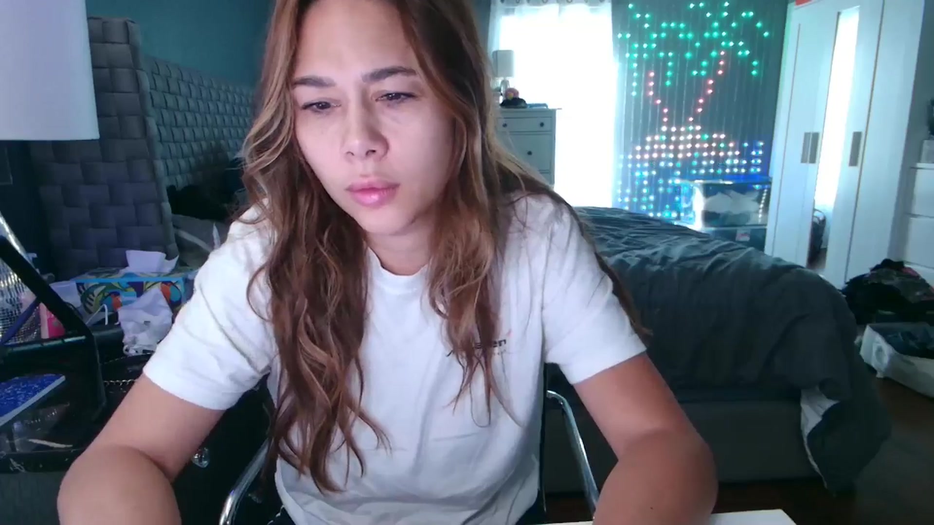 Gallery image thumbnail from Cinnabuns's myfreecams stream on, 09/21/2024, 17:00 image 6 of 20