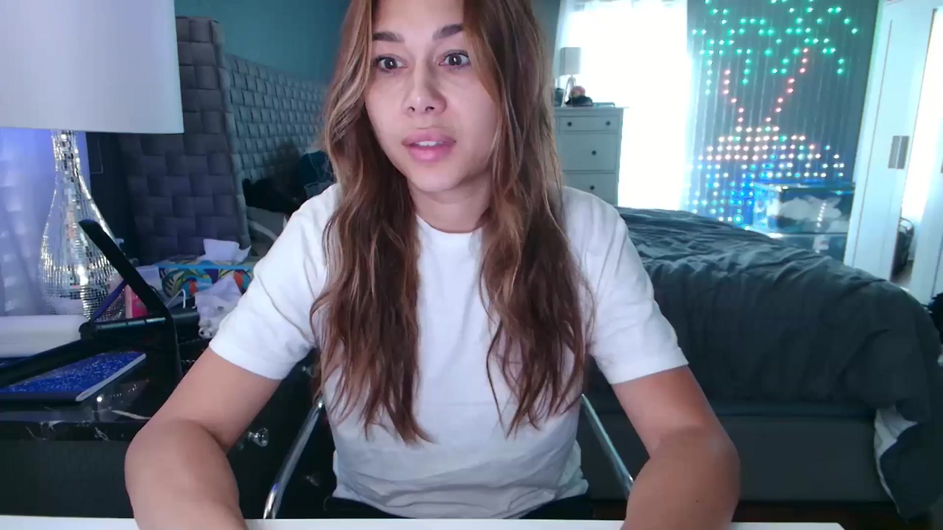 Gallery image thumbnail from Cinnabuns's myfreecams stream on, 09/21/2024, 17:00 image 17 of 20
