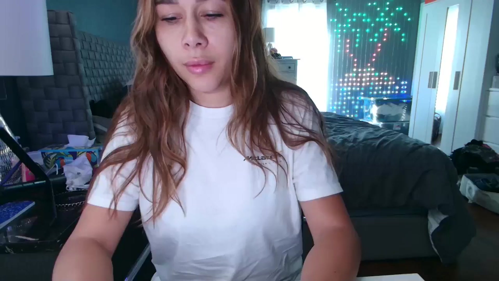 Gallery image thumbnail from Cinnabuns's myfreecams stream on, 09/21/2024, 17:00 image 10 of 20
