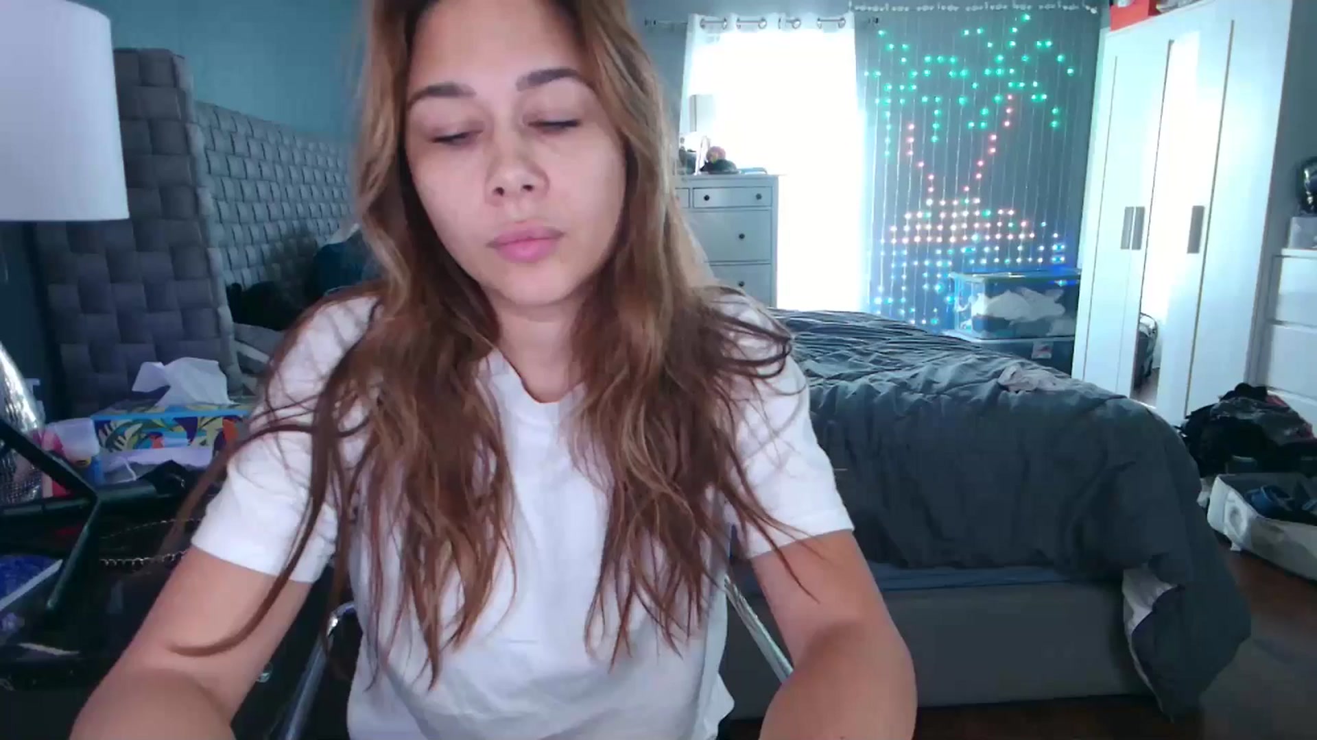 Gallery image thumbnail from Cinnabuns's myfreecams stream on, 09/21/2024, 18:56 image 12 of 20