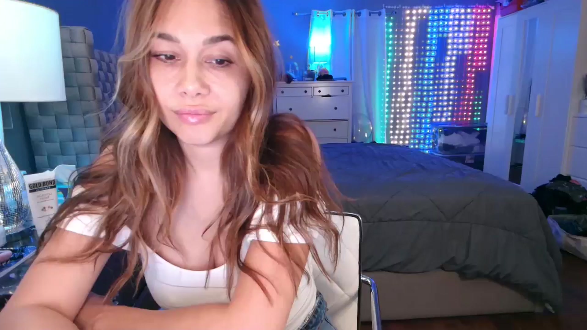 Gallery image thumbnail from Cinnabuns's myfreecams stream on, 09/23/2024, 03:19 image 7 of 20
