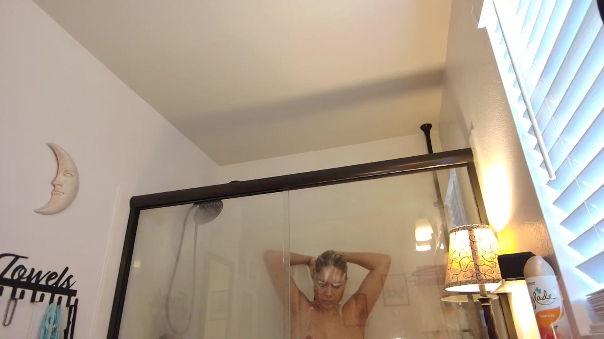 Gallery image thumbnail from Cinnabuns's myfreecams stream on, 09/24/2024, 19:35 image 5 of 20
