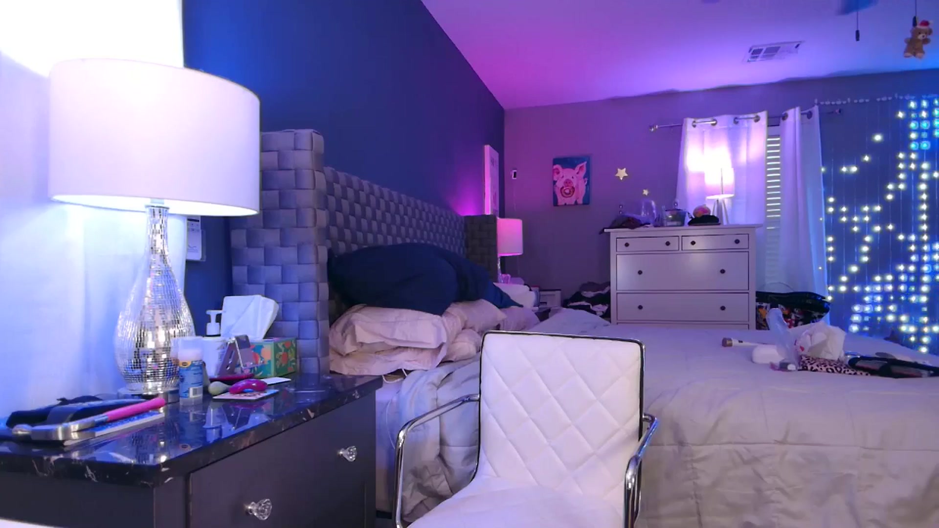 Gallery image thumbnail from Cinnabuns's myfreecams stream on, 10/17/2024, 01:44 image 4 of 20