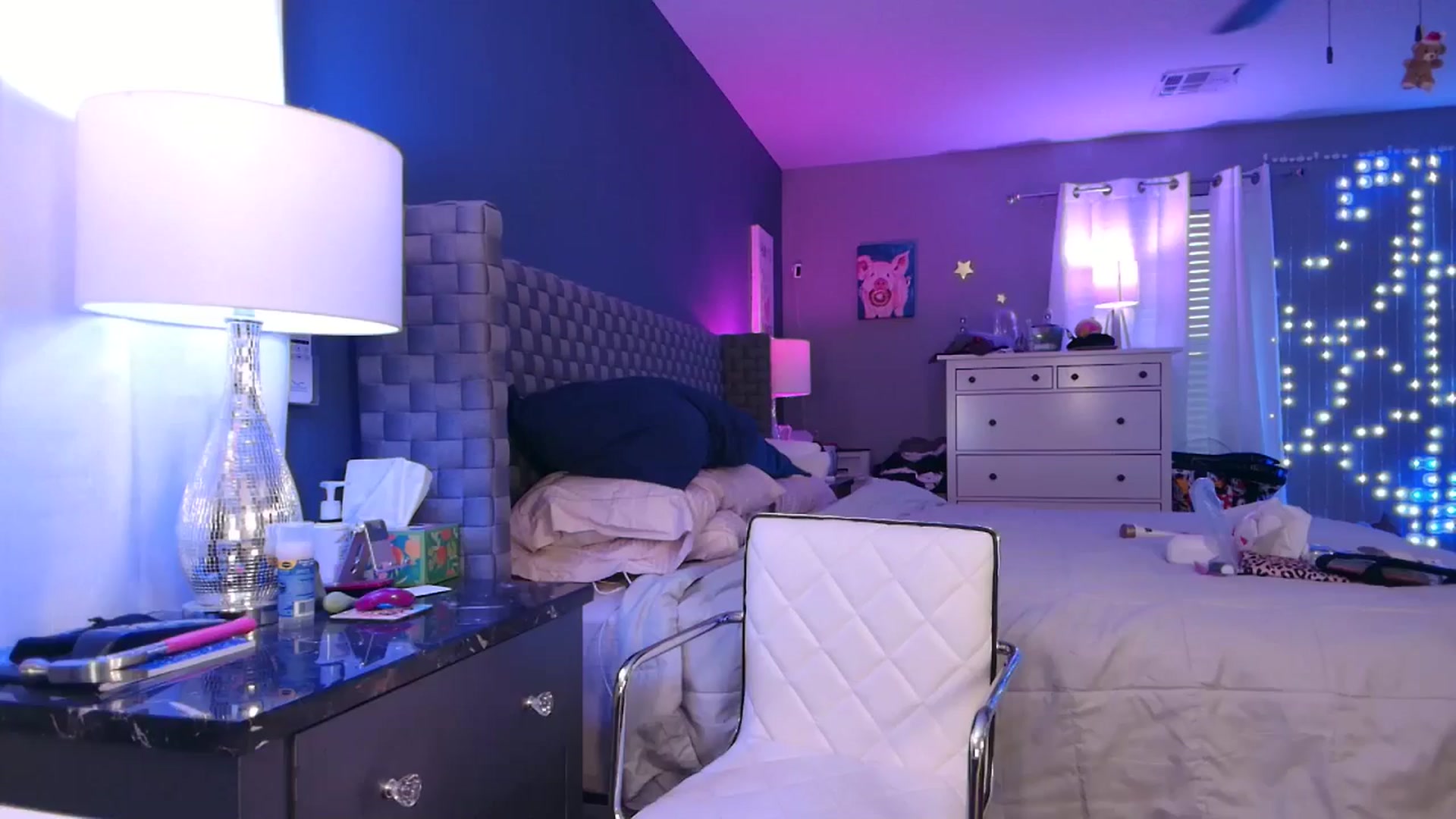 Gallery image thumbnail from Cinnabuns's myfreecams stream on, 10/17/2024, 01:44 image 3 of 20