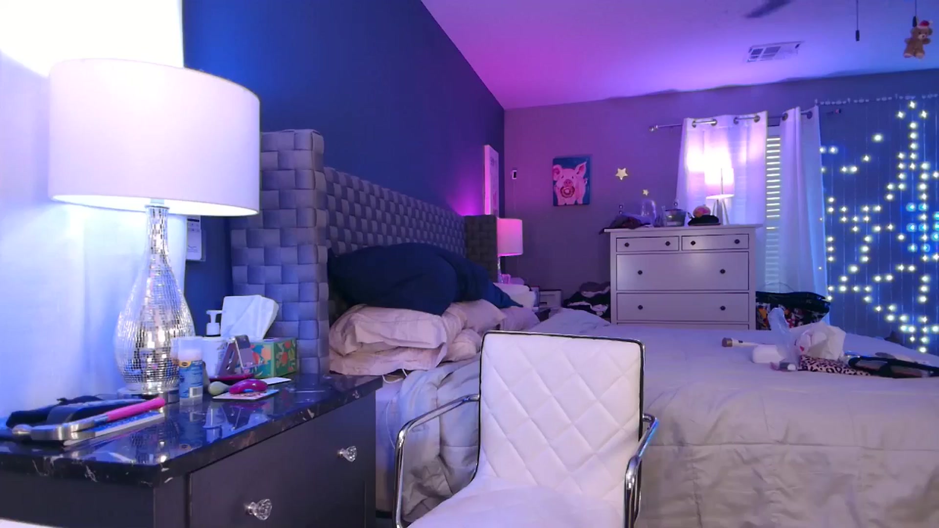 Gallery image thumbnail from Cinnabuns's myfreecams stream on, 10/17/2024, 01:44 image 2 of 20