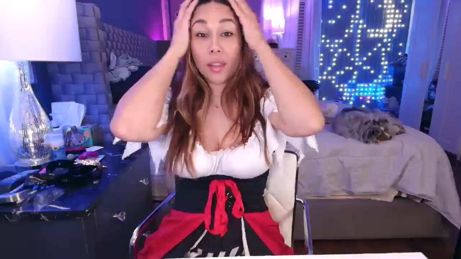 Gallery image thumbnail from Cinnabuns's myfreecams stream on, 10/17/2024, 02:41 image 15 of 20