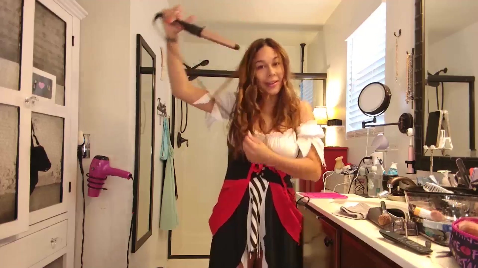 Gallery image thumbnail from Cinnabuns's myfreecams stream on, 10/19/2024, 24:17 image 11 of 20