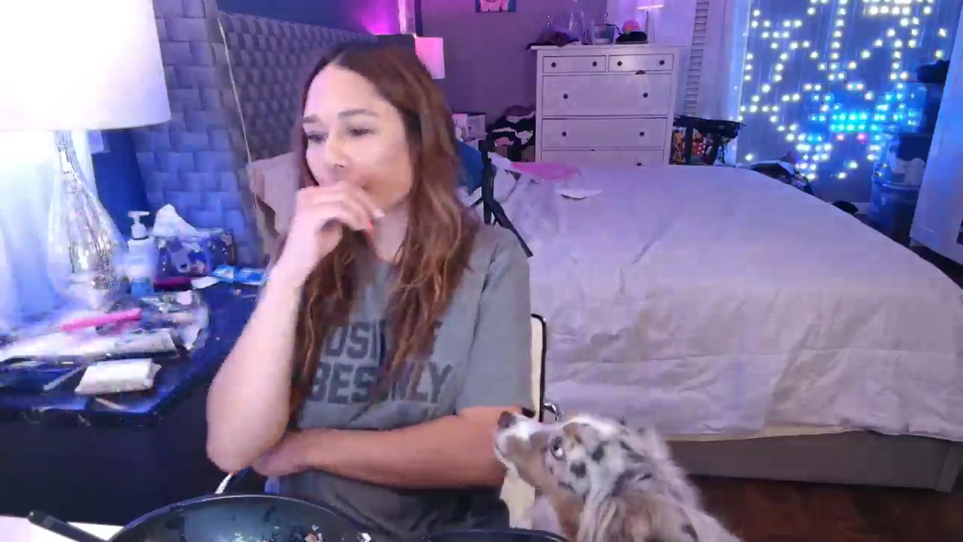 Gallery image thumbnail from Cinnabuns's myfreecams stream on, 10/19/2024, 03:51 image 19 of 20