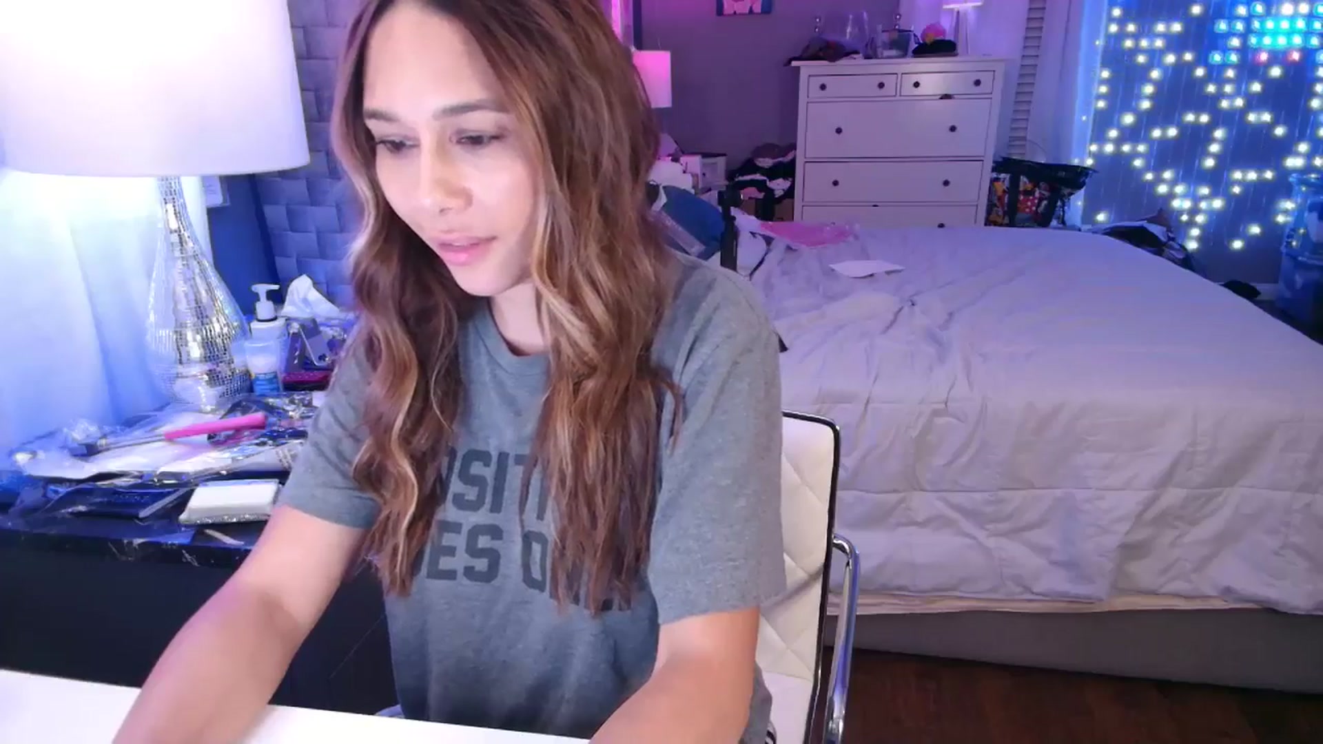 Gallery image thumbnail from Cinnabuns's myfreecams stream on, 10/19/2024, 03:51 image 11 of 20