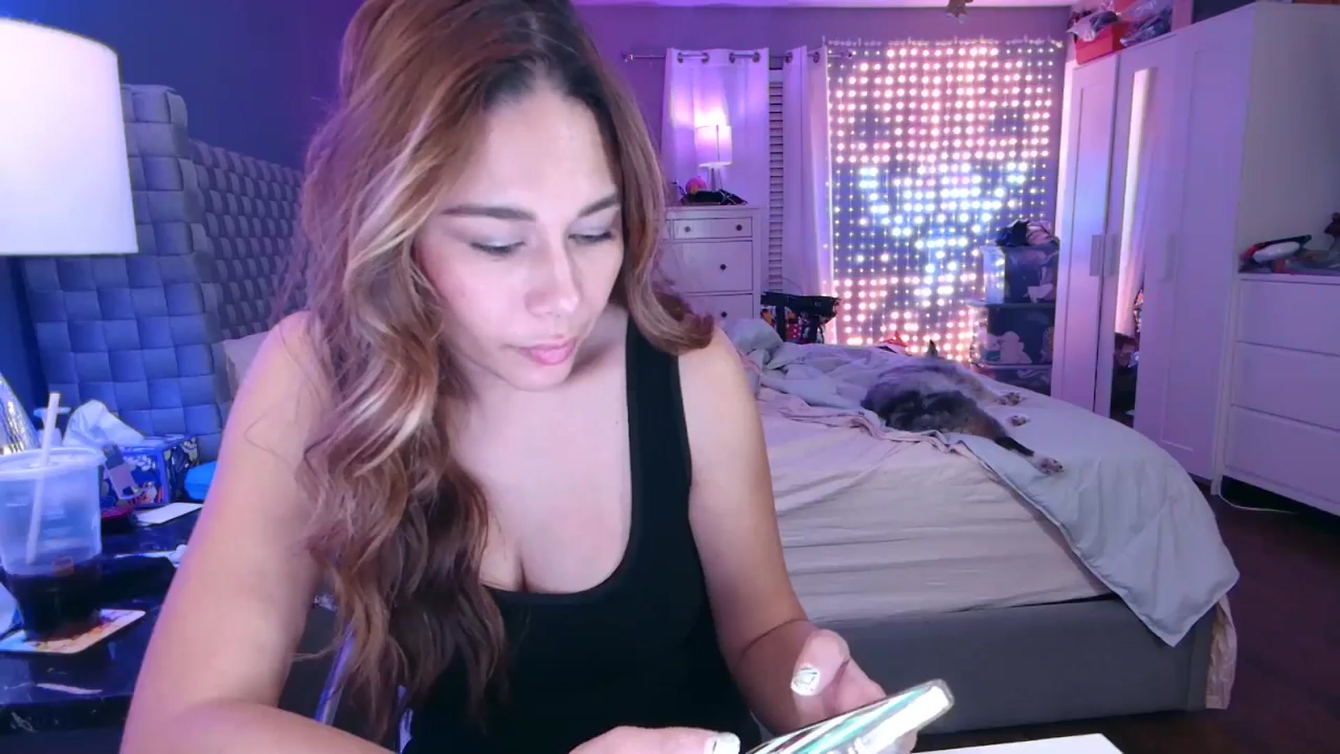 Gallery image thumbnail from Cinnabuns's myfreecams stream on, 10/20/2024, 03:12 image 5 of 20