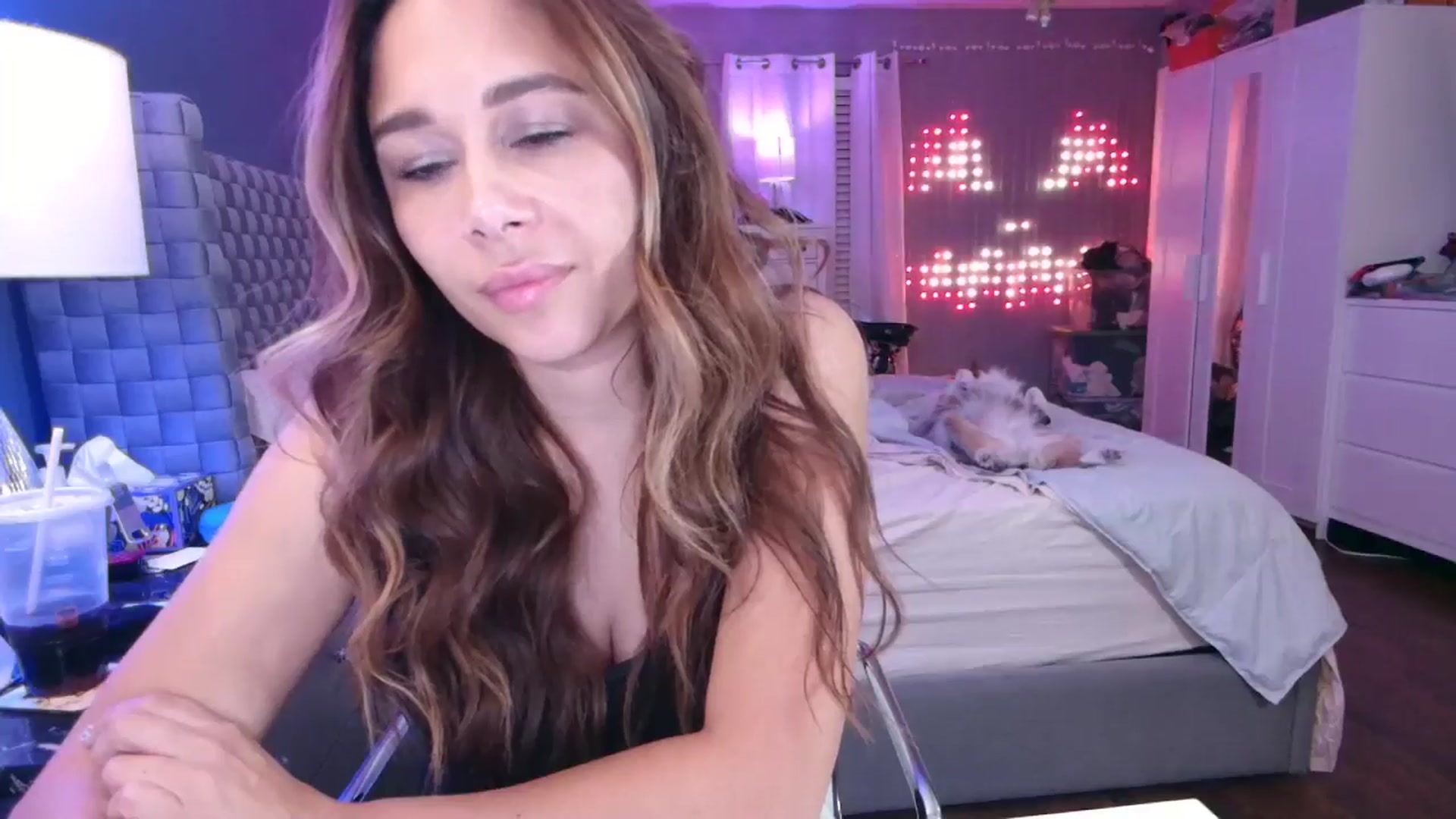 Gallery image thumbnail from Cinnabuns's myfreecams stream on, 10/20/2024, 03:12 image 7 of 20